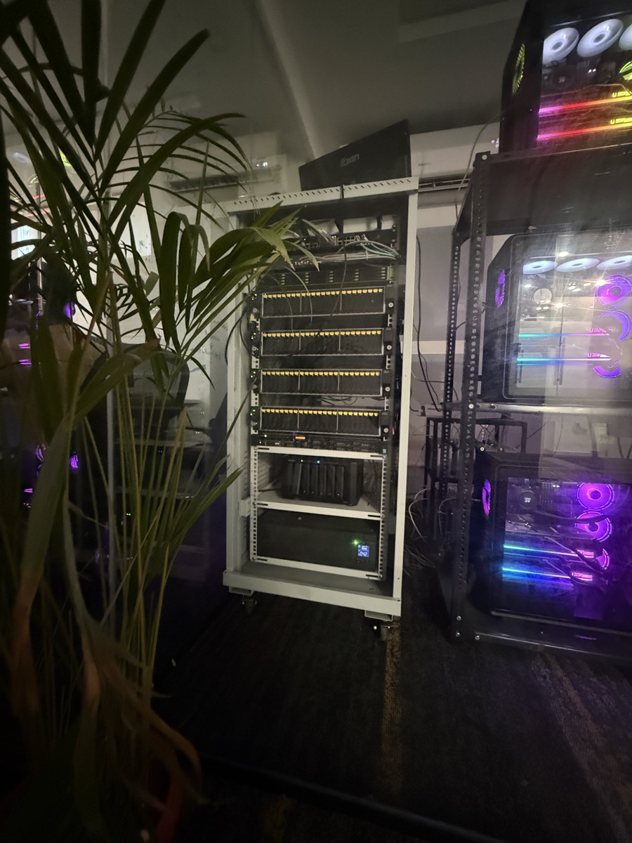 The Deepsoch AI compute platform.